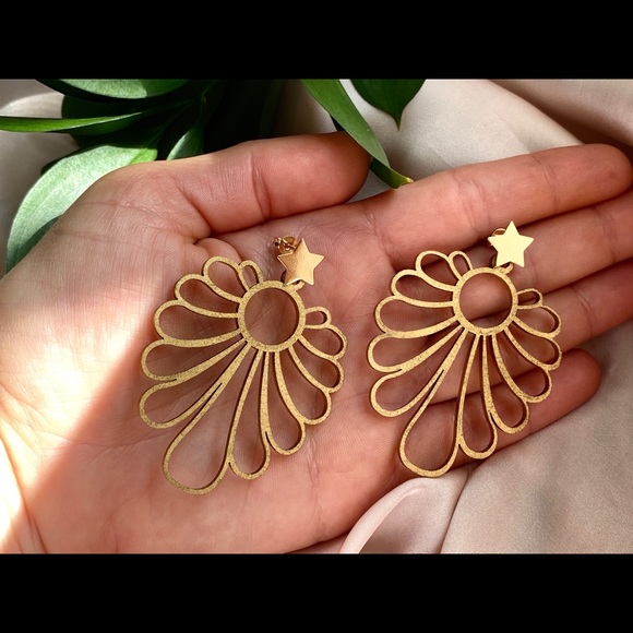 Cute Dangle Wood Earrings - Picture 3 of 6